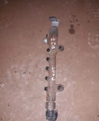 Toyota Avensis T270 Fuel main line pipe