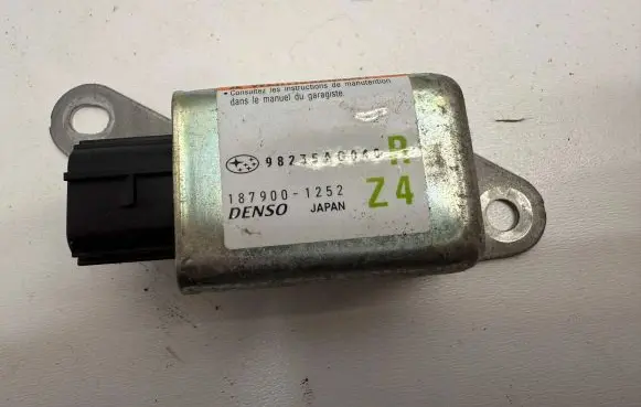 Subaru Outback Airbag deployment crash/impact sensor 98235AG040 1879001252