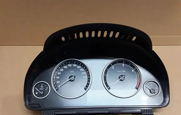 BMW 5 F10 F11 Speedometer (instrument cluster) 9249345