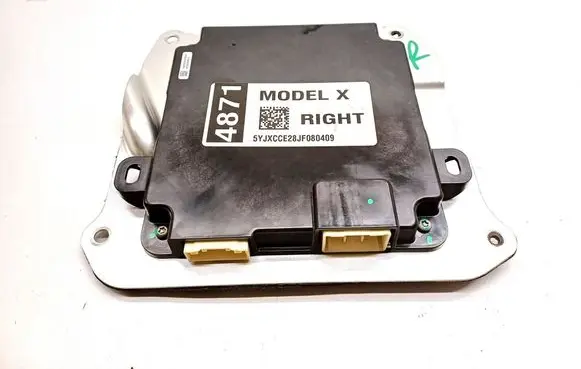 Tesla Model X Door control unit/module 1050183-00-D