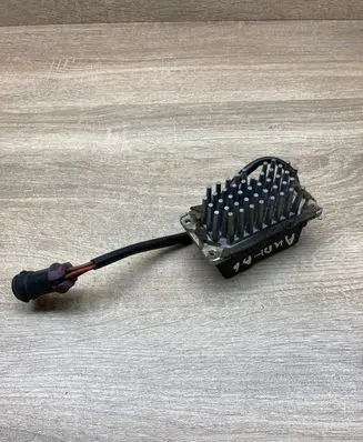 Audi A6 S6 C6 4F Heater blower motor/fan resistor 4A0820521A 5DS006455