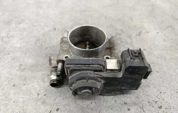 Opel Zafira B Throttle body valve 