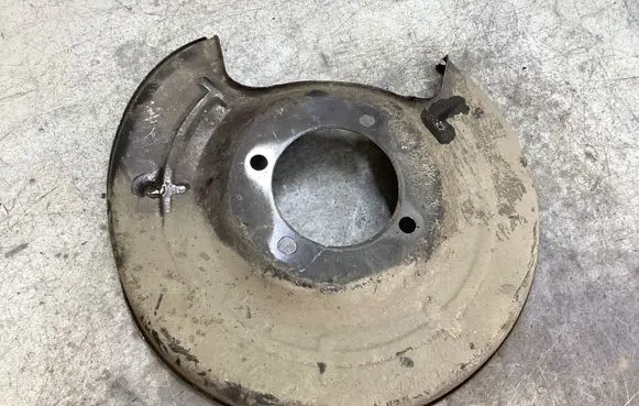 Opel Zafira C Rear brake disc plate dust cover 13408175 367973422 927490601