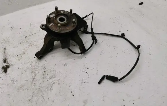 KIA Pro Cee'd II Front wheel hub spindle knuckle