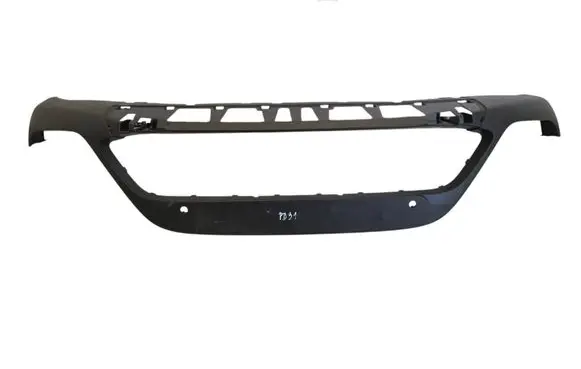 Front bumper lip