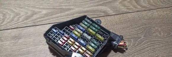 Audi A4 S4 B7 8E 8H Fuse box set 8d1941824