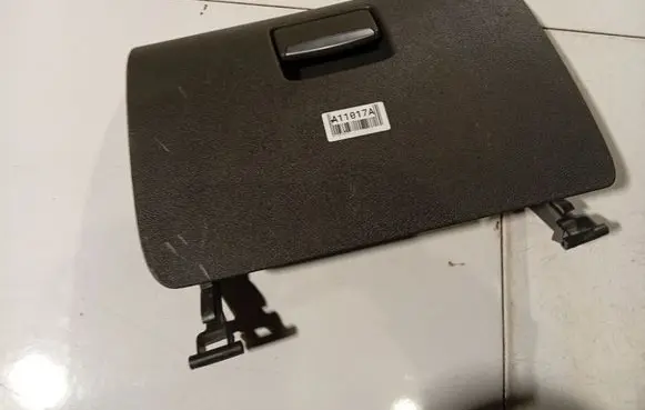 Ford Focus Glove box