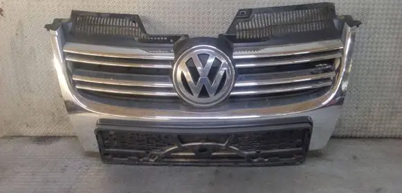 Volkswagen Jetta V Front bumper upper radiator grill 1K5853651
