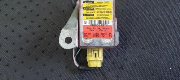 Toyota Avensis T220 Airbag control unit/module 8986005010 89860-05010