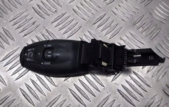 Peugeot 407 Cruise control switch 9641796480