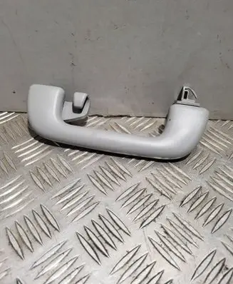 Toyota Yaris Rear interior roof grab handle L1020372