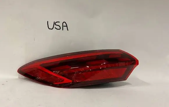 Audi Q5 SQ5 FY Rear/tail lights 8MA945091A