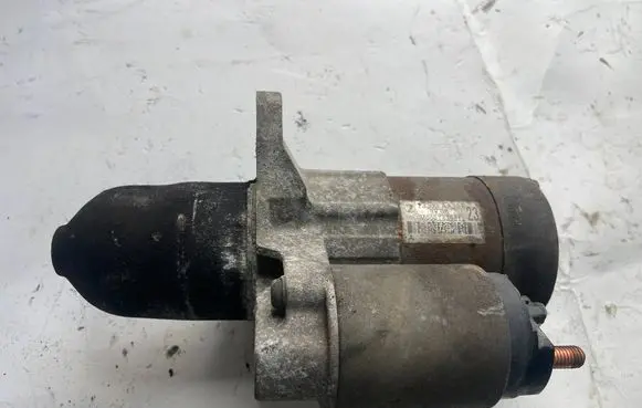 Subaru Impreza II Starter motor 23300AA381 9Y08 M000T83981
