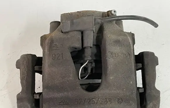 Mercedes-Benz CLK A208 C208 Front brake caliper 5725288