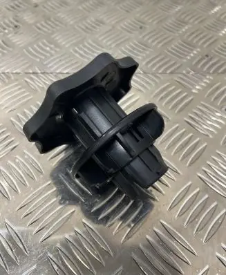 Audi A8 S8 D4 4H Spare wheel bolt 4H0803899 8K0803899