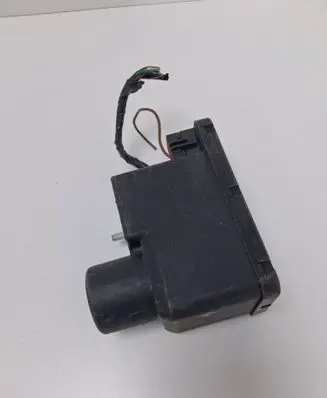 Audi A6 S6 C4 4A Central locking vacuum pump 4A0862257C