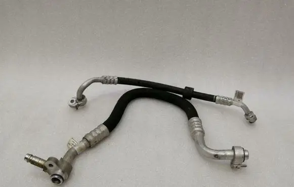 Mercedes-Benz GLE (W166 - C292) Air conditioning (A/C) pipe/hose A1668302301 A1668302201