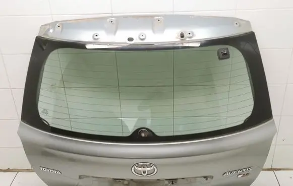 Toyota Avensis T250 Tailgate/trunk/boot lid