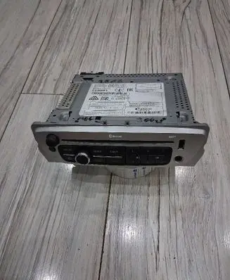 Renault Megane III Radio/CD/DVD/GPS head unit 281153992R