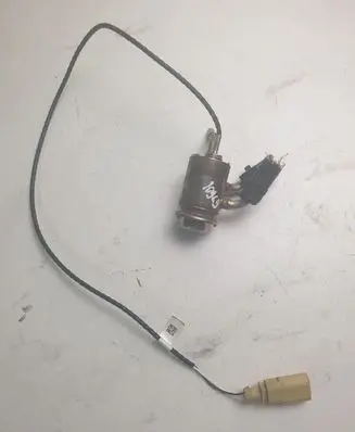 Audi A6 S6 C7 4G Fuel injector 05L131113C