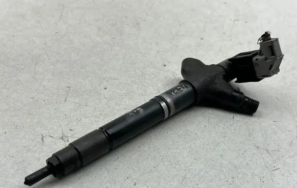 Fuel injector