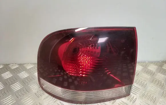 Volkswagen Touareg I Rear/tail lights 7L6945095R