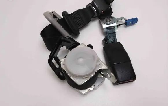 Toyota Yaris Set of seat belts H073818