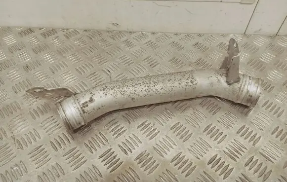 Volvo V40 Intercooler hose/pipe 31370060