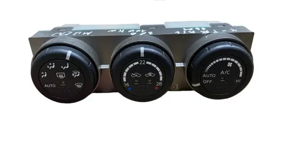 Nissan X-Trail T30 Climate control unit 27500ES71A C6428 A0200049B03000