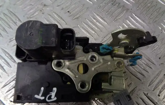 Chevrolet Aveo Rear door lock