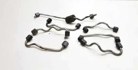 BMW 5 E60 E61 Fuel injector supply line/pipe 