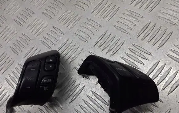 Mazda 6 Steering wheel buttons/switches 153769