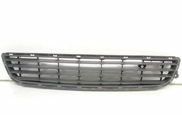 Opel Zafira B Front bumper lower grill 13124978