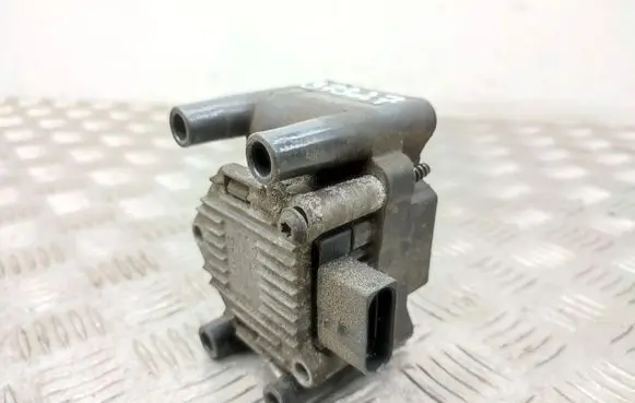 Skoda Roomster (5J) High voltage ignition coil 032905106E