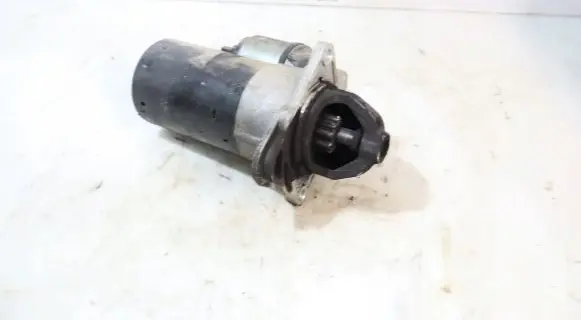 Opel Zafira C Starter motor