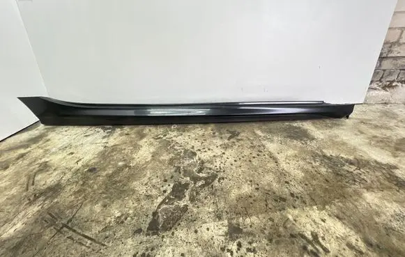 BMW 2 F44 Sill 8075466