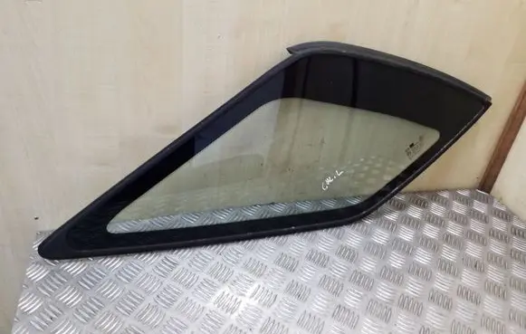 KIA Sorento Rear side window