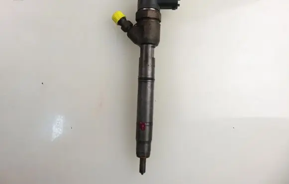 Fuel injector