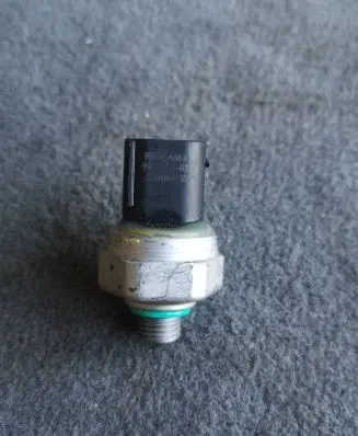 BMW 4 F32 F33 Air conditioning (A/C) pressure sensor 24055910 BMW6453 93244201