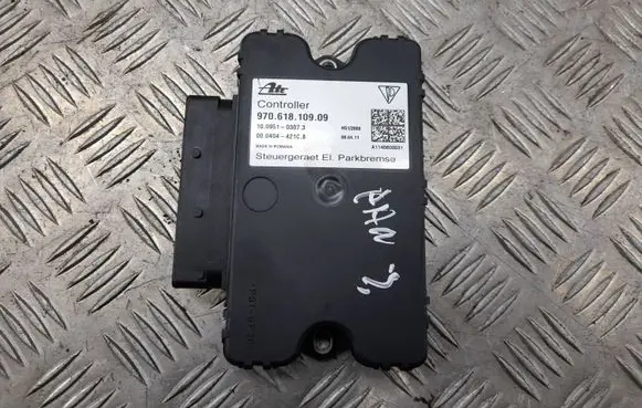 Porsche Panamera (970) Hand brake control module 97061810909