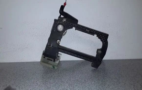 Front door exterior handle/bracket