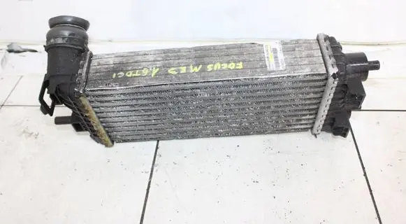 Ford Focus Intercooler radiator 9L440