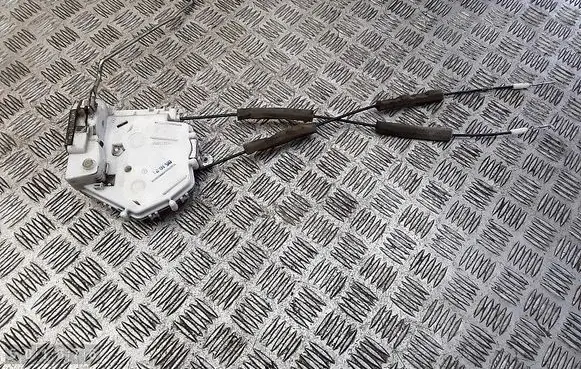 Honda FR-V Front door lock