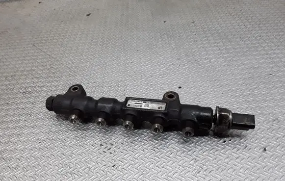 Citroen C4 I Fuel main line pipe 9654592680