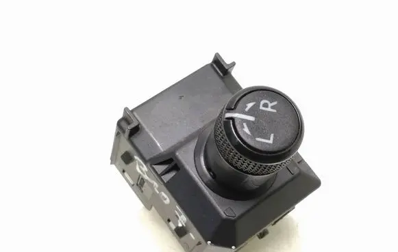 Toyota C-HR I Wing mirror switch 84872F4040