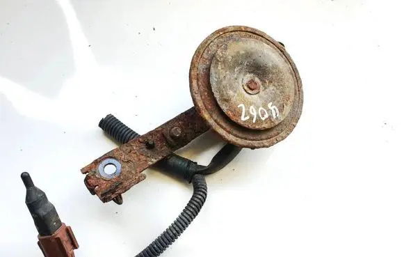 Mitsubishi Carisma Horn signal