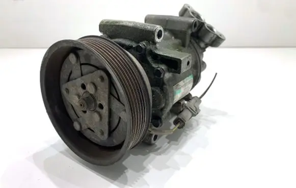 Renault Clio III Air conditioning (A/C) compressor (pump) 8200819568