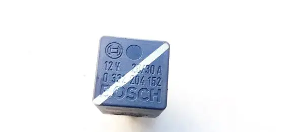 Volkswagen Golf IV Other relay 0332204152