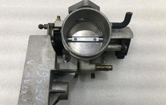 Opel Vectra B Throttle valve 90499468