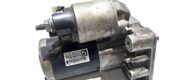 Citroen C4 I Picasso Starter motor 9663528880 MOOOT22471